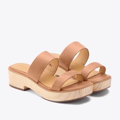 Ellie All-Day Clog - Almond