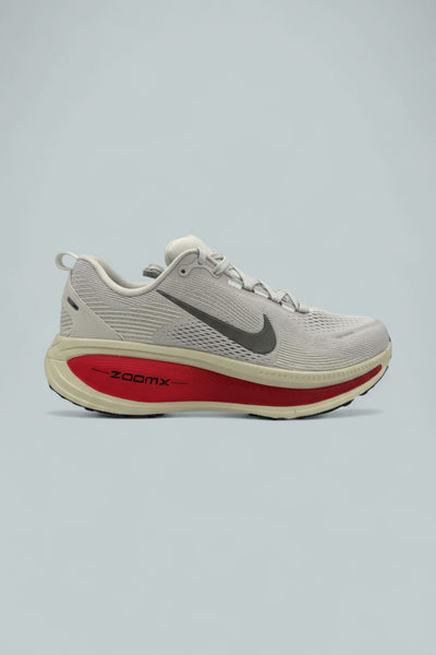 Vomero 18 Road Running Shoes - Platinum Tint/Siren Red/Light Smoke Grey/Metallic Pewter