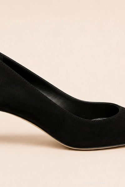Women’s Suede Rita Pointed Pumps - Black - Heels
