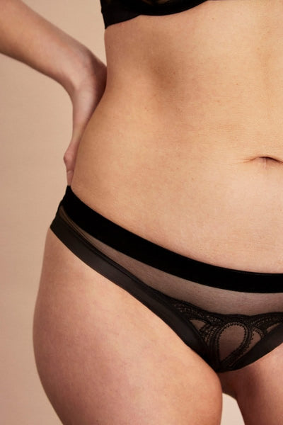 Praise Your Quirks Thong - Black