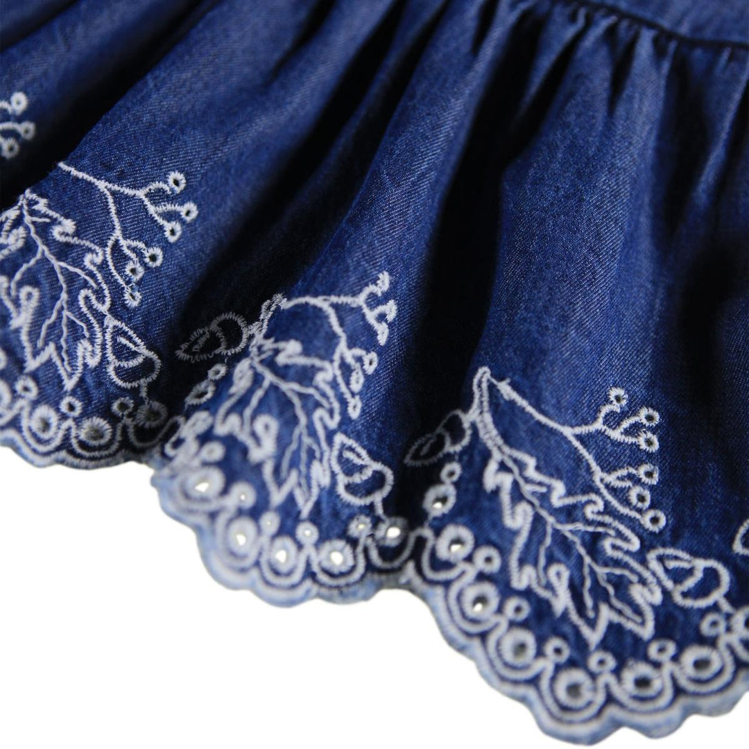 Caras - Oak Embroidery