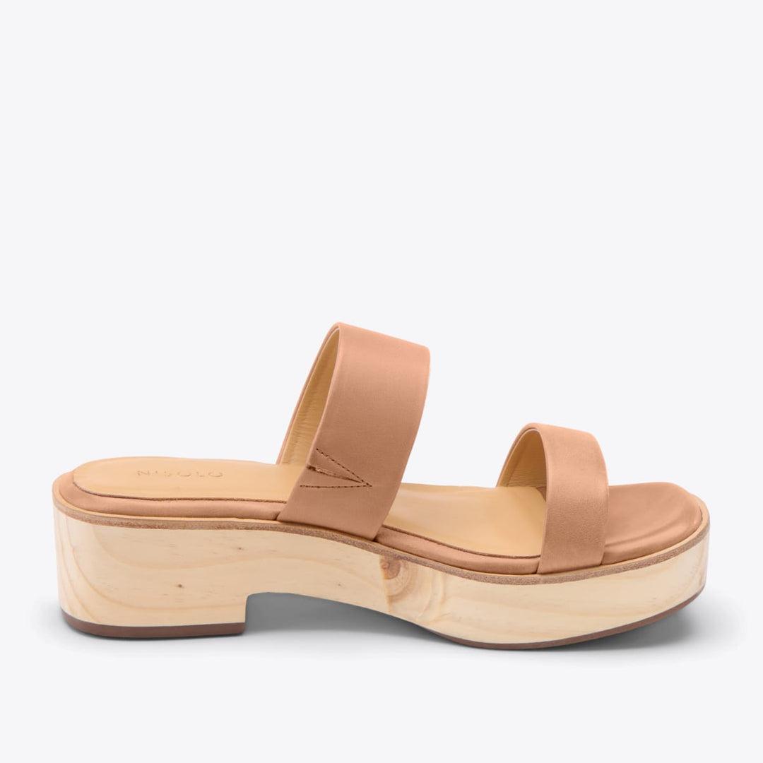 Ellie All-Day Clog - Almond
