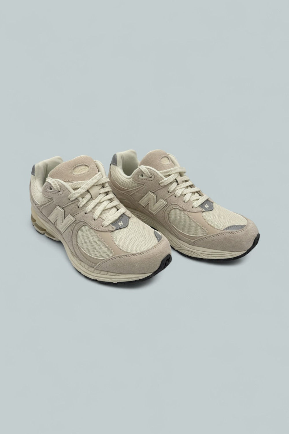 2002R Sneakers - Calm Taupe/Silver - US 7M / US 8.5W - Sneaker