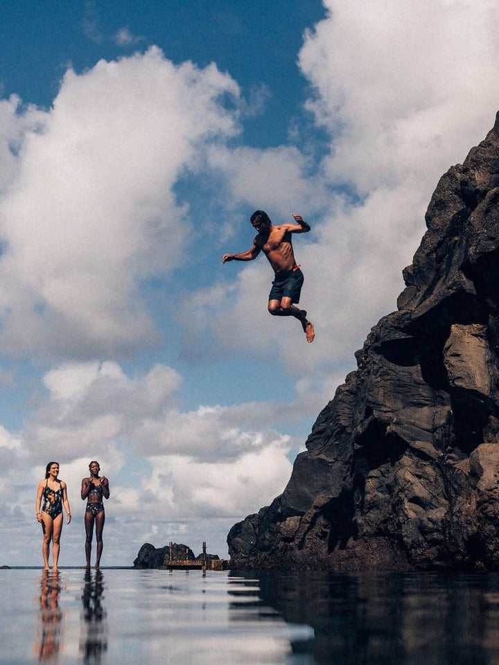 Men's Walker Hybrid Short - Navy