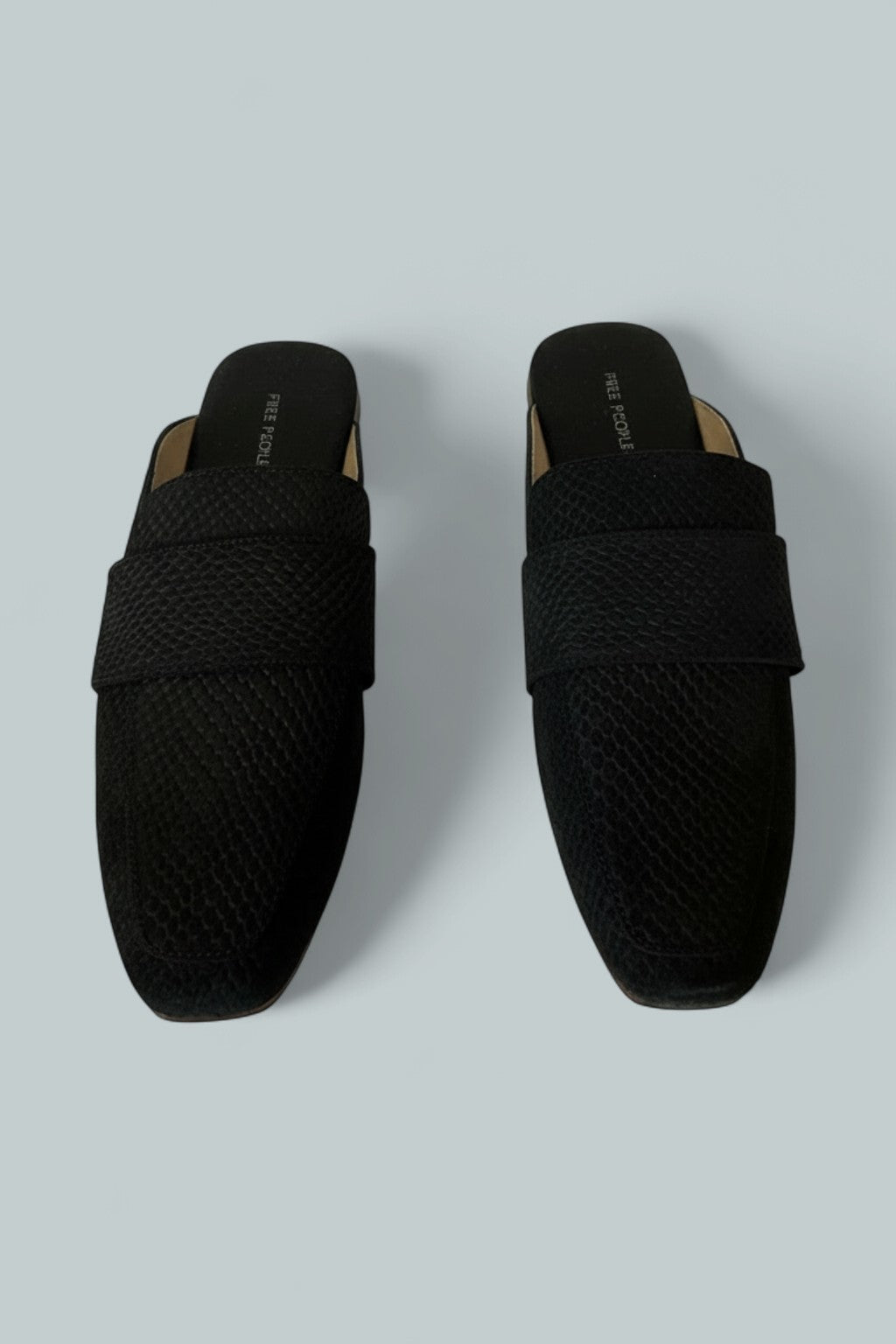 Women's At Ease Embossed Loafers - Balck