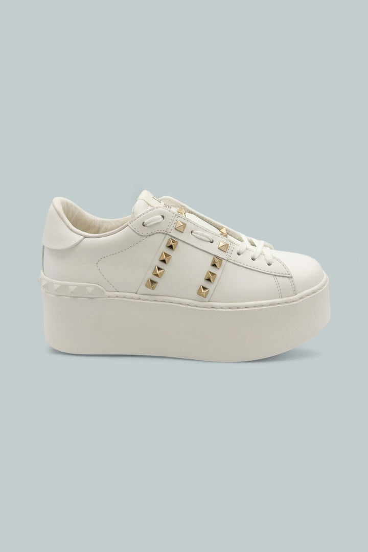 Garavani Rockstud Untitled Low Top Platform Sneakers - White