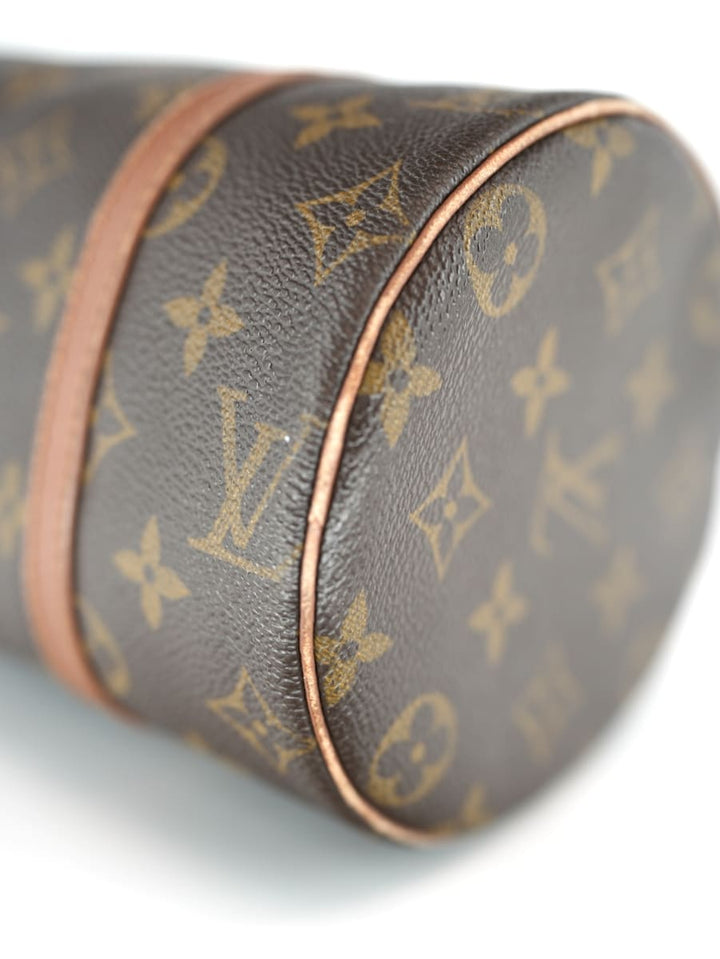 Pre-Owned Louis Vuitton Monogram Papillon 26