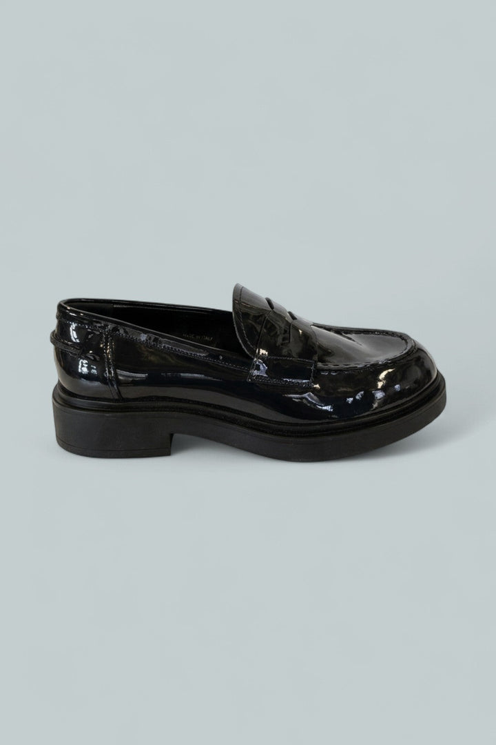 Women's Loira Bordeaux Loafer Flats - Navy