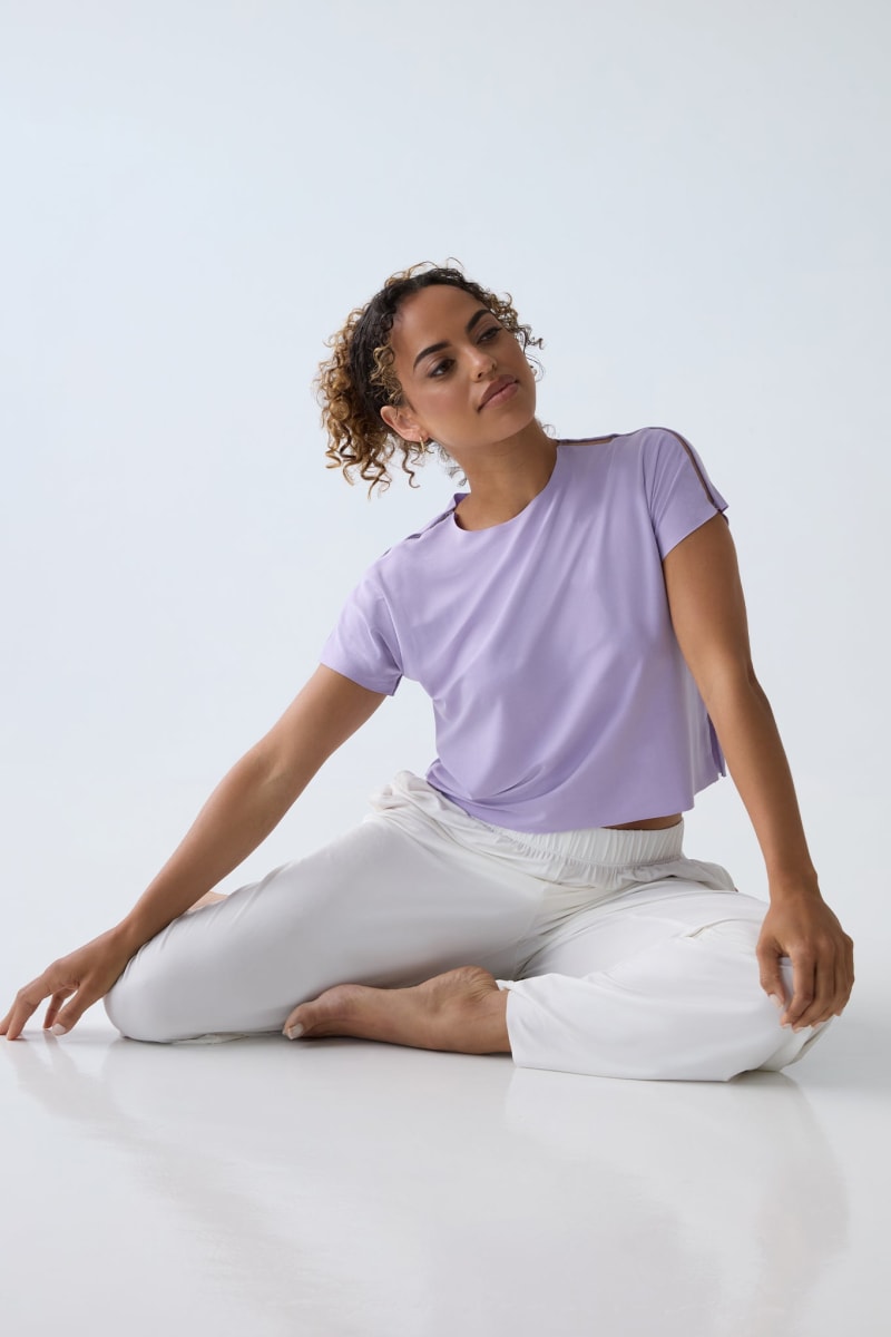 The Infinity Tee: Crop Flow Cupro - Lavender