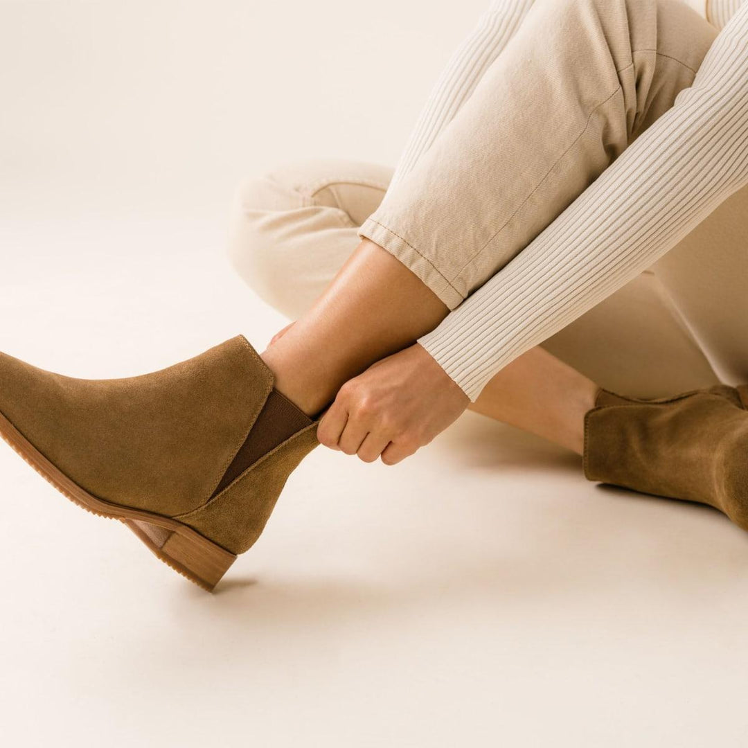 Eva Everyday Chelsea Boot - Taupe Suede
