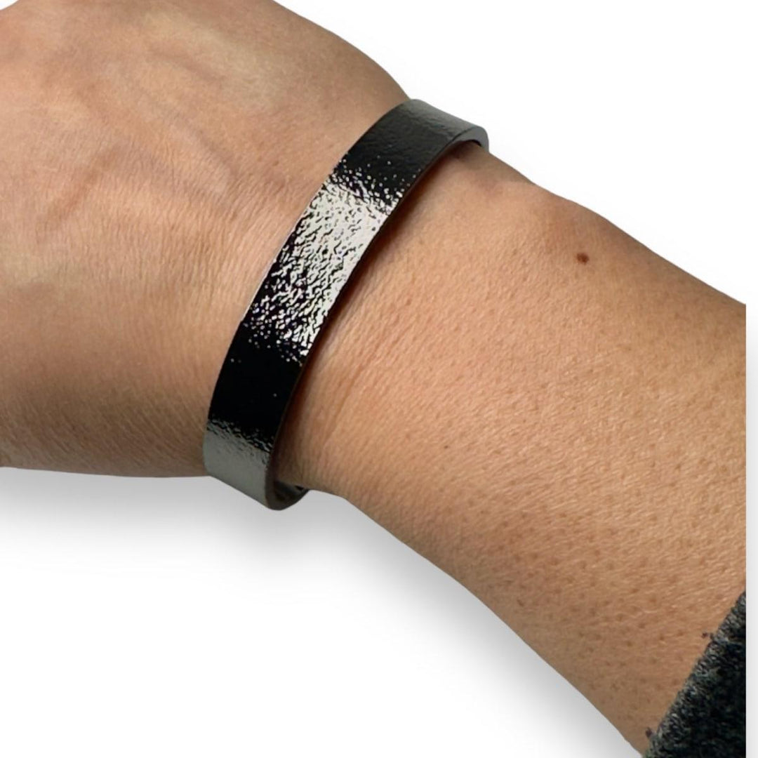 Tess Textured Collection - Bangle / Black Rhodium