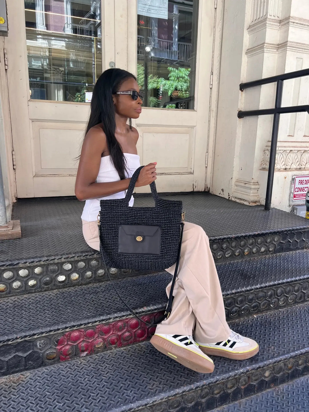 The LIDO Straw Tote - Black
