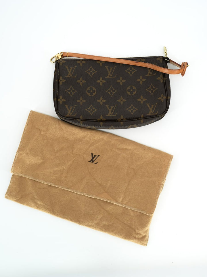 Pre-Owned Louis Vuitton Pochette Accessories Monogram Handbag