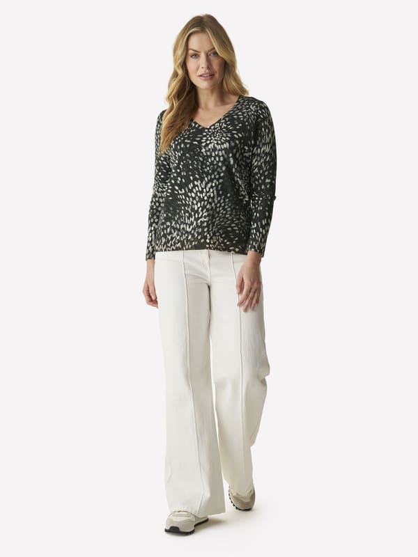 Blurred Animal V - Black Blurred Animal Print