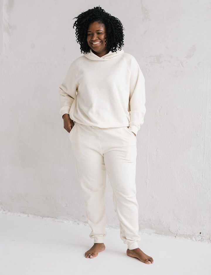 The Women's Essential Sweatpant - Natural