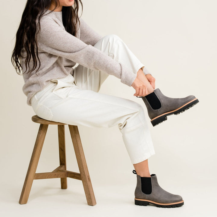 Go-To Lug Chelsea Boot 2.0 - Grey
