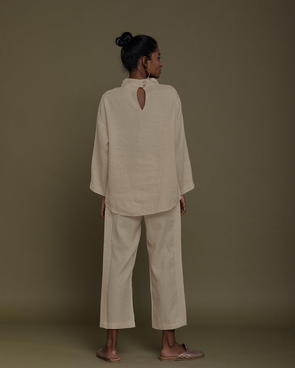 Monday Playlist Top - Sand Beige