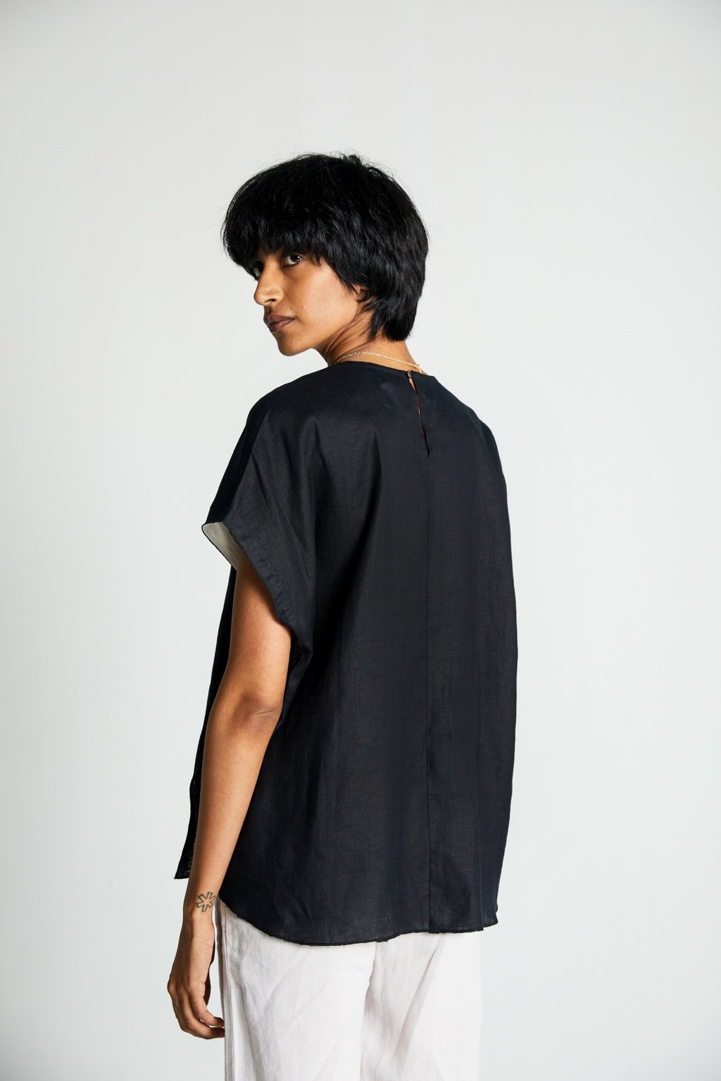 The Black Box Top - Black