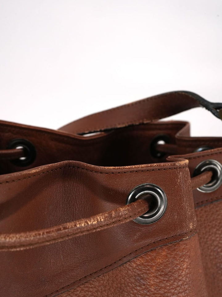 Pre-Owned Burberry Leather Bucket Shoulder Bag