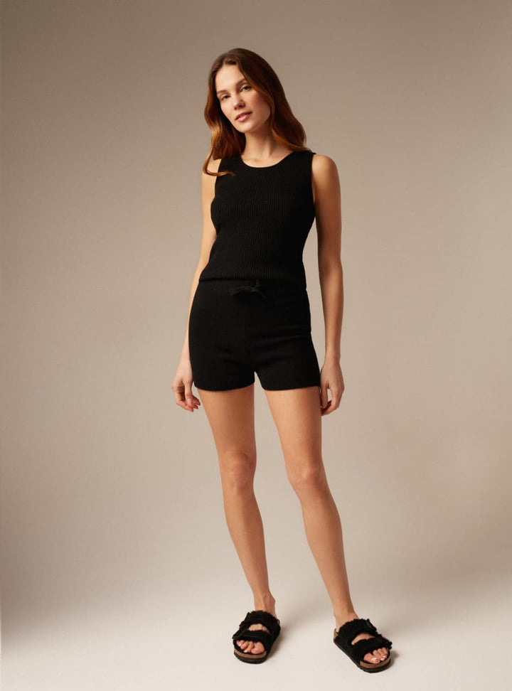 Evy | Cashmere Knit Shorts - Black