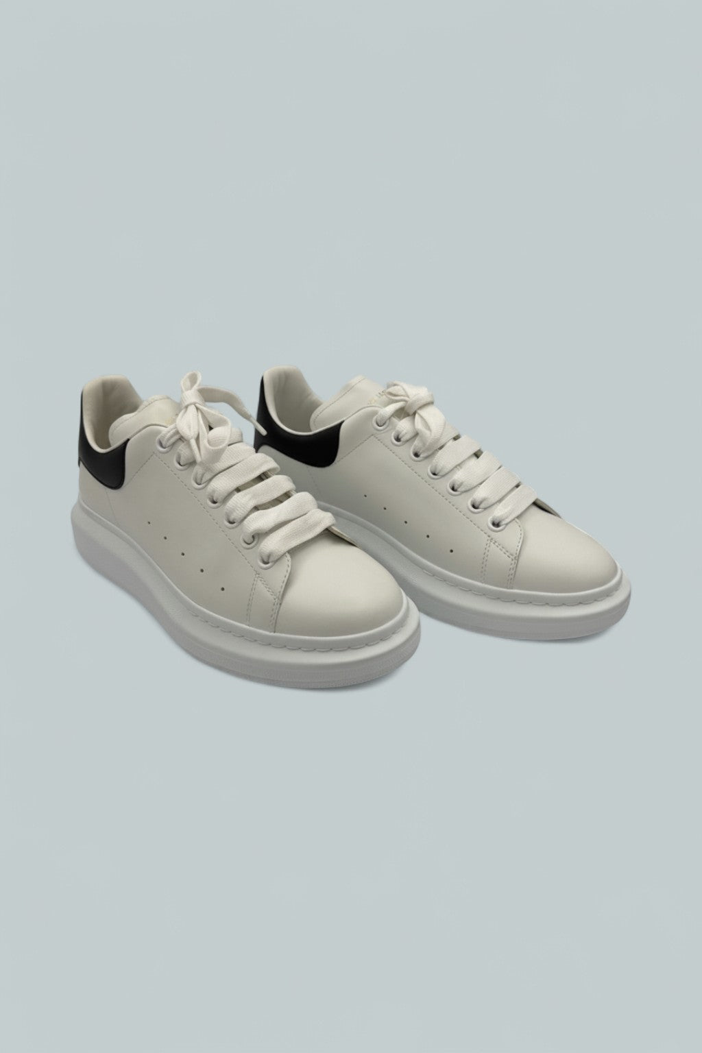 Oversized Sneakers - White/Black