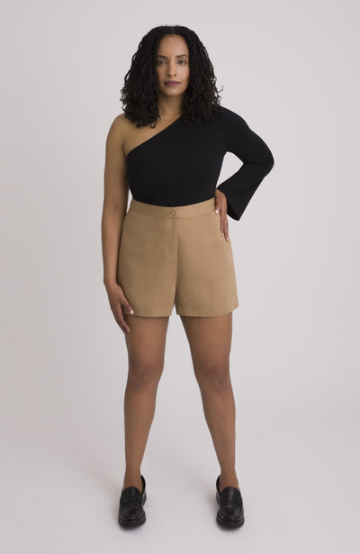 The Anywhere Short - Tan