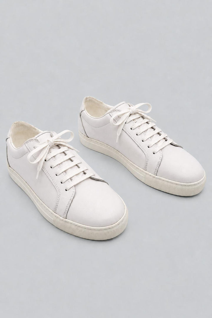 Men's Lace Up Sneakers Exclusive - White