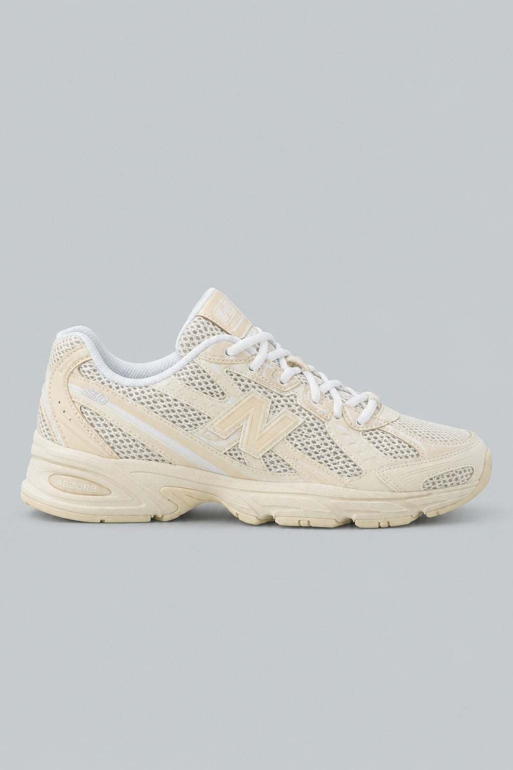 740 Unisex Trainers - White