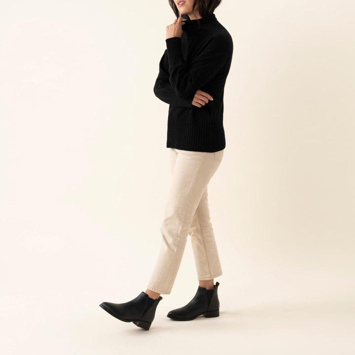 Eva Everyday Chelsea Boot - Black/Black