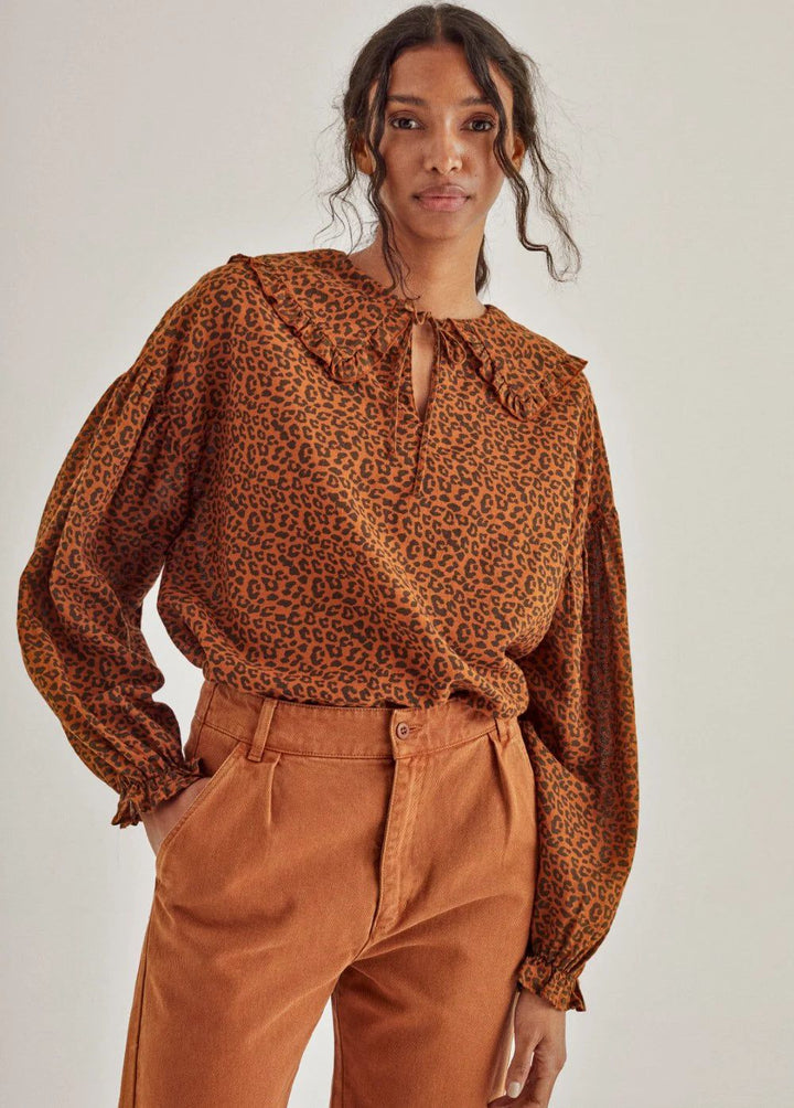 Federica Woman Blouse - Caramel Leo Print Blouses The New Society