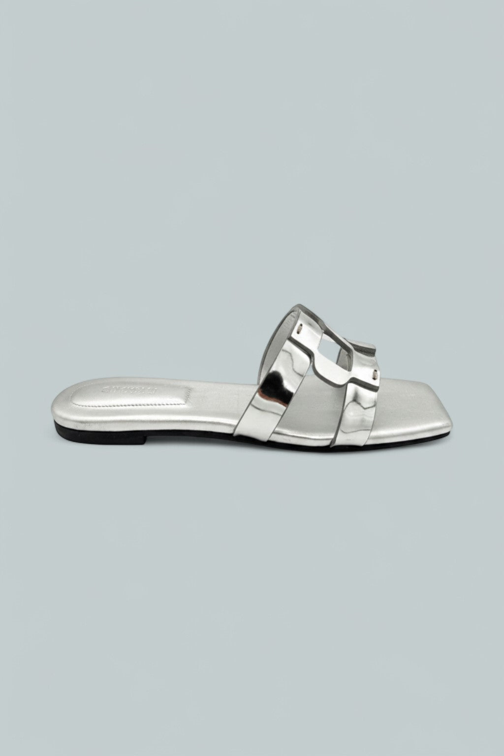 Monogram Slide - Metallic