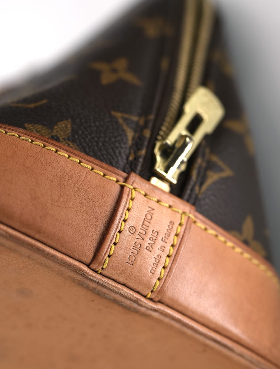 Pre-Owned Louis Vuitton Monogram Alma MM Boston Bag