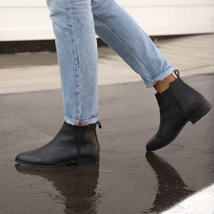Classic Chelsea Commuter Boot - Black/Black
