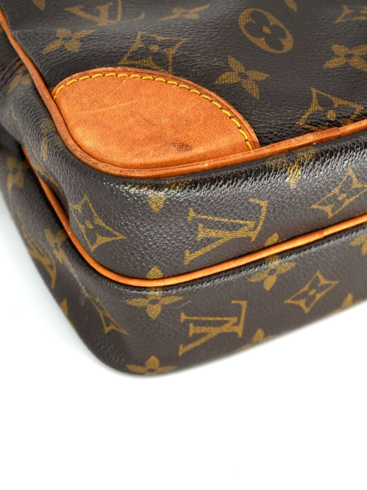 Pre-Owned Louis Vuitton Amazone Crossbody Bag