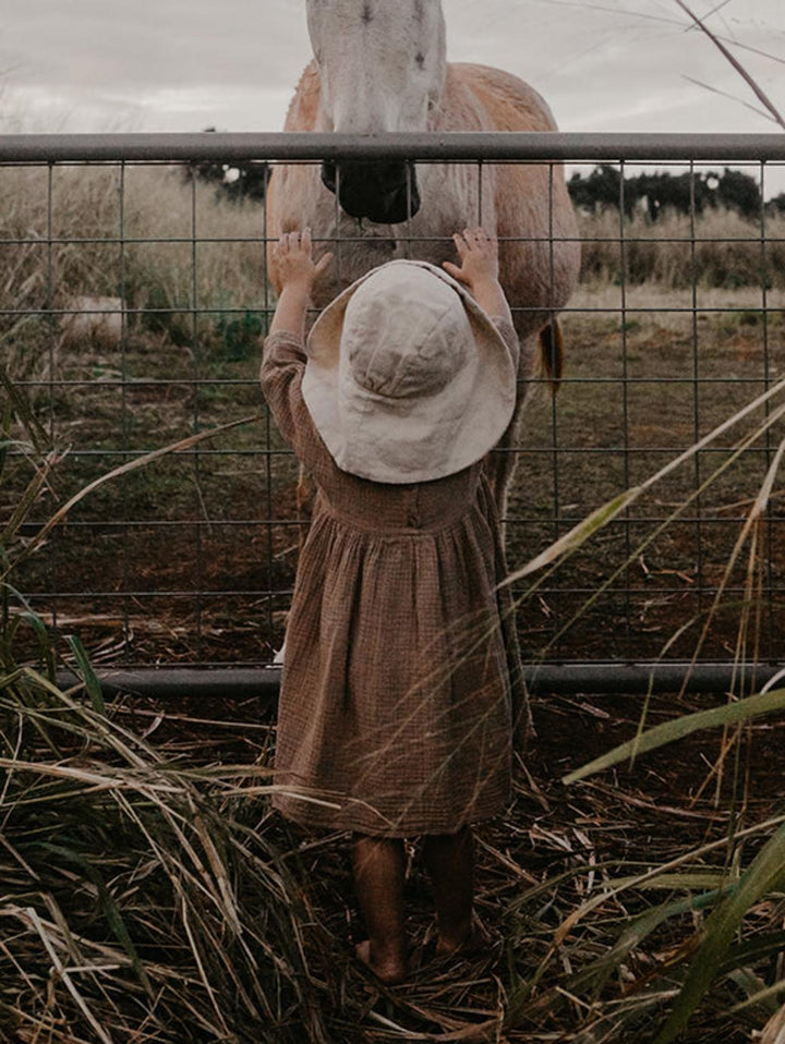 The Sun Hat - Oatmeal