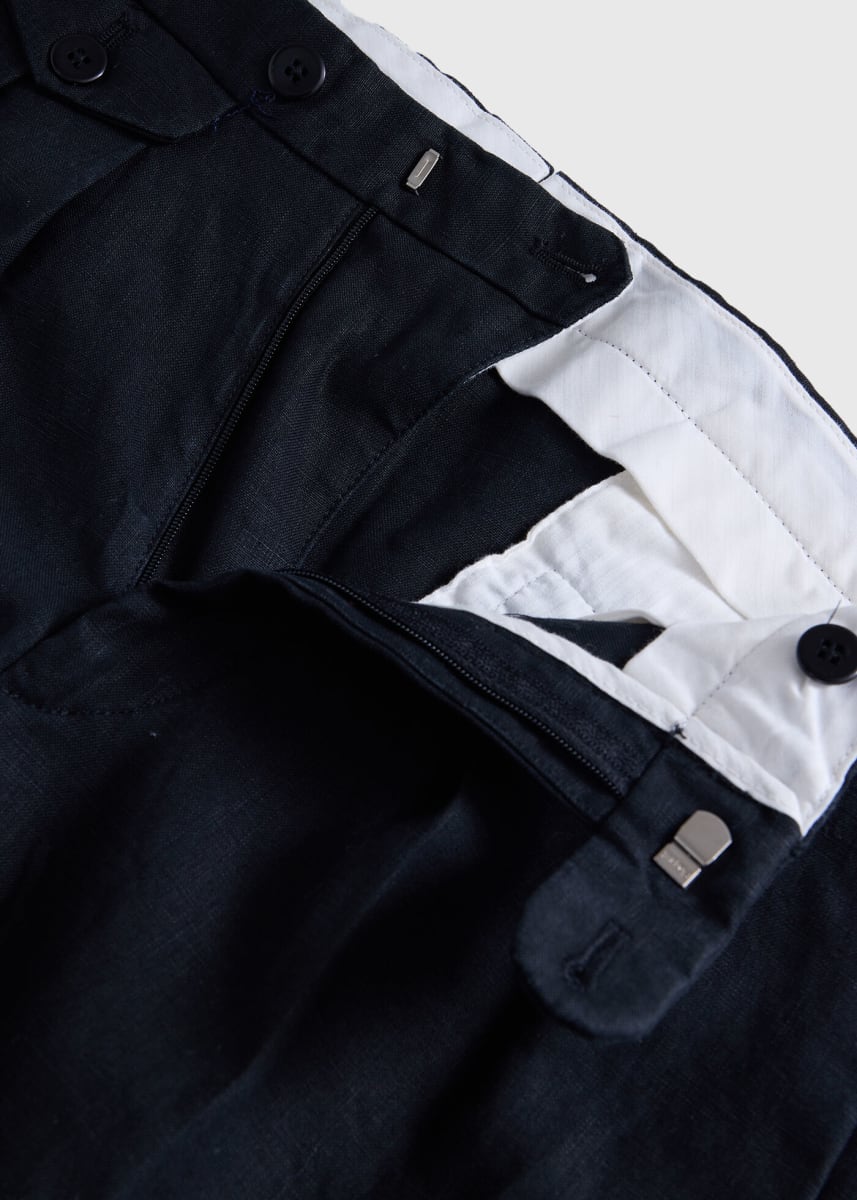 Phineas Cole Linen Walk Short - Black - Bermuda Short