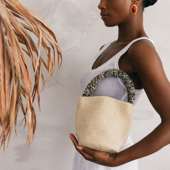 Arenita Mini Bucket Bag
