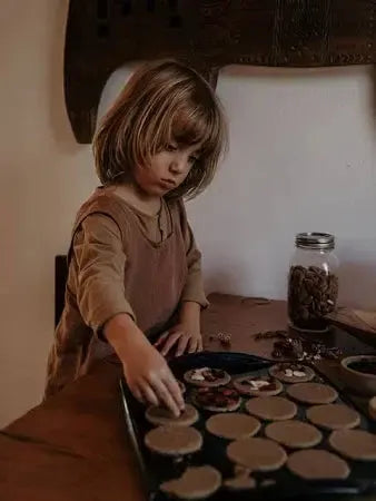 The Linen Apron - Oatmeal