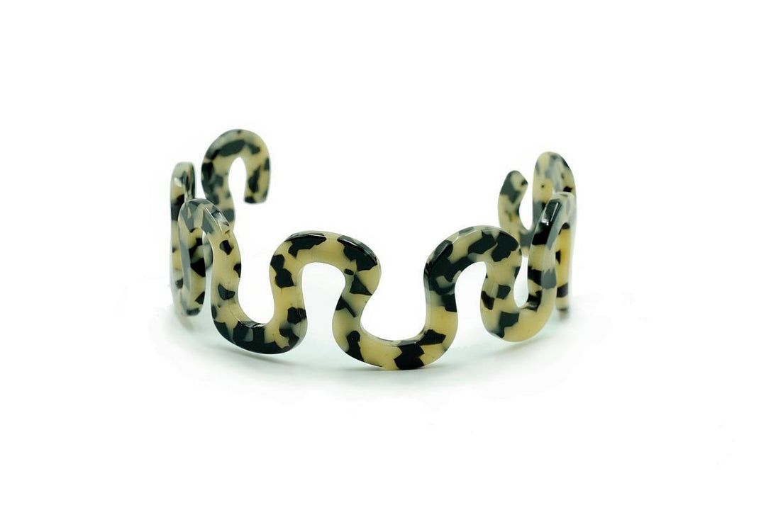 Squiggle Choker in Tortoise