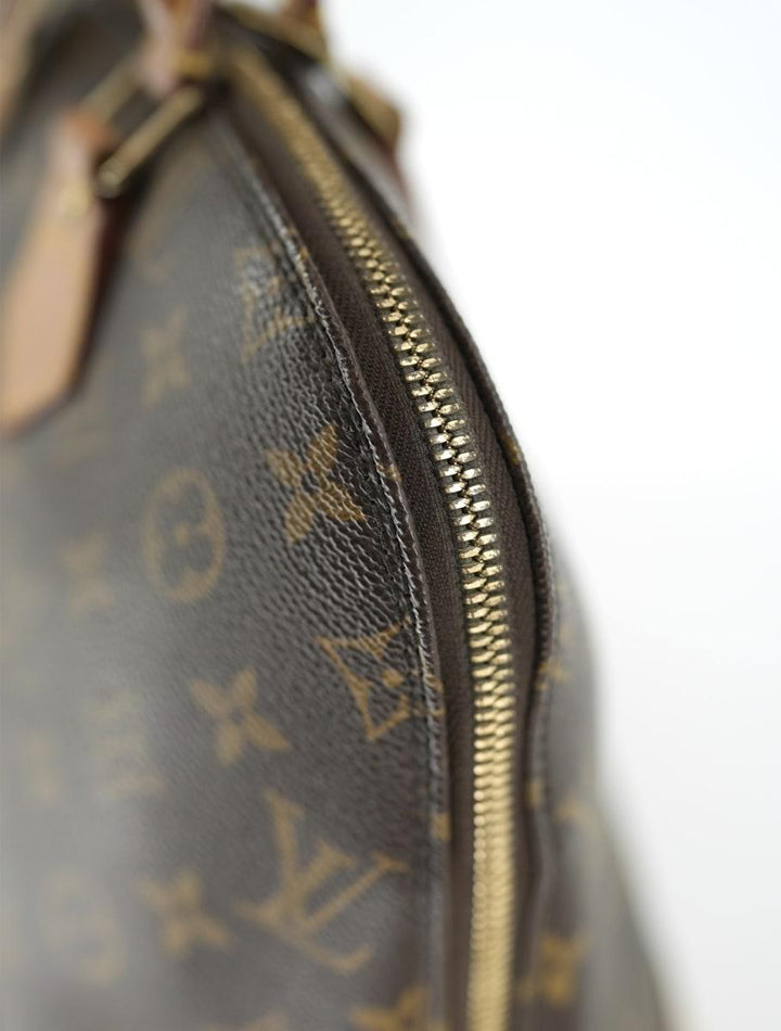Pre-Owned Louis Vuitton Monogram Alma MM Boston Bag