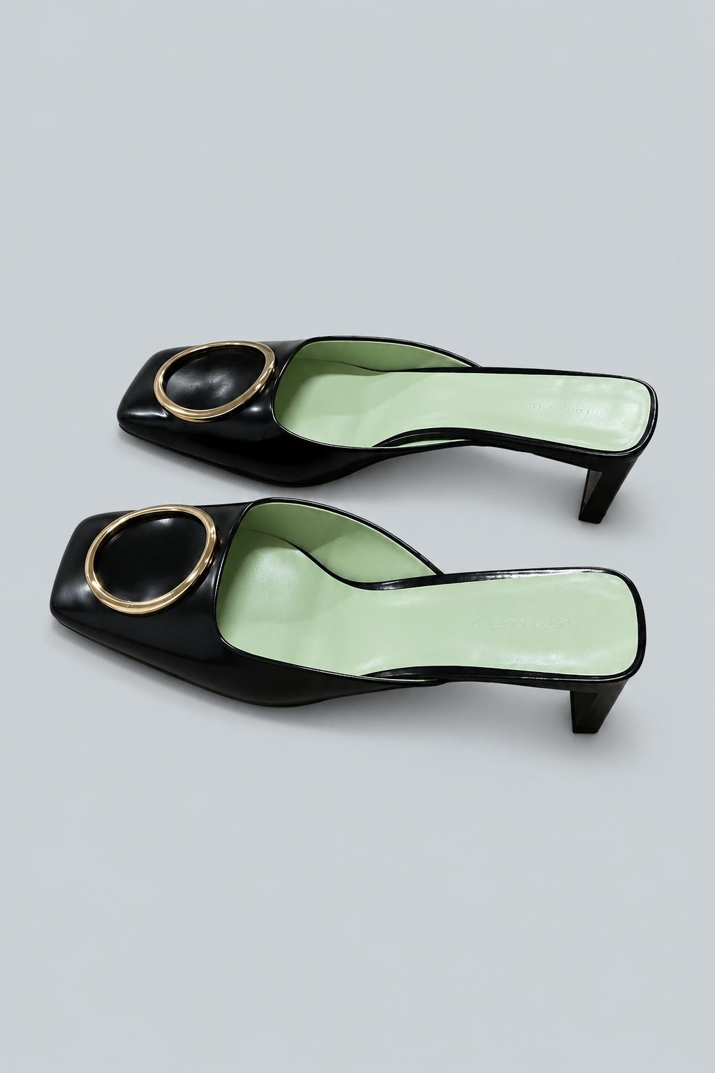 Womens Ring Hardware Pumps - Perfect Black
