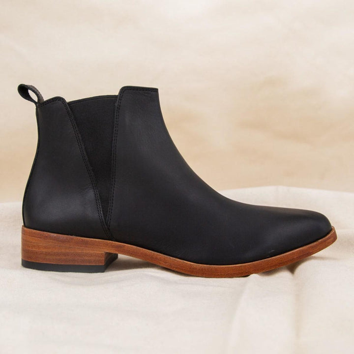 Classic Chelsea Boot - Black