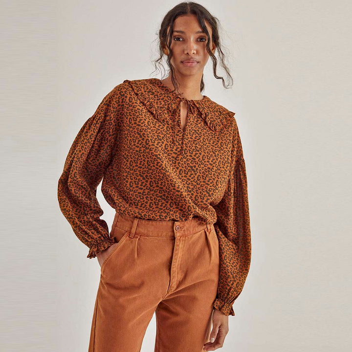 Federica Woman Blouse - Caramel Leo Print