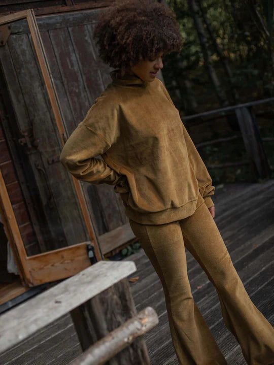 The Velvet Sweater Women's - Bronze Sweaters The Simple Folk 