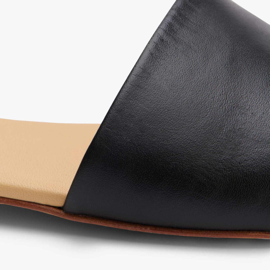Isla Slide Sandal - Black