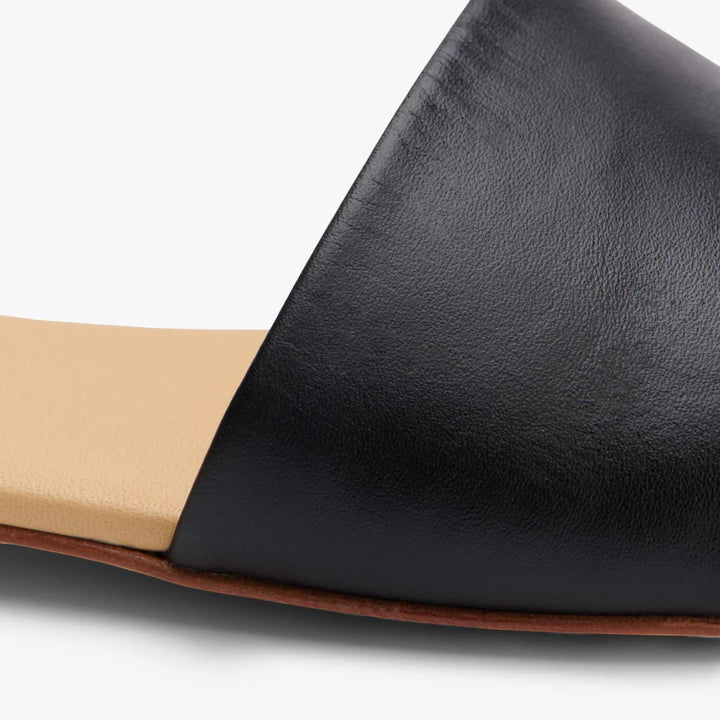 Isla Slide Sandal - Black