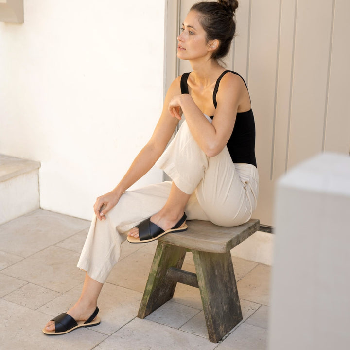 All-Day Cross Strap Sandal - Black