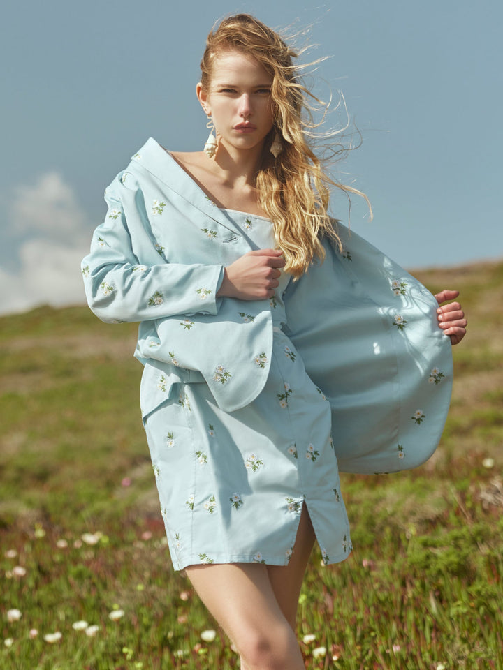 Brook Blazer - Clear Sky/Ivory Ditsy Floral Embroidery