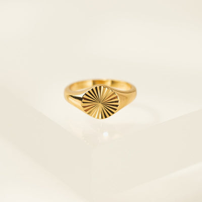 Coin Fluted Signet Ring