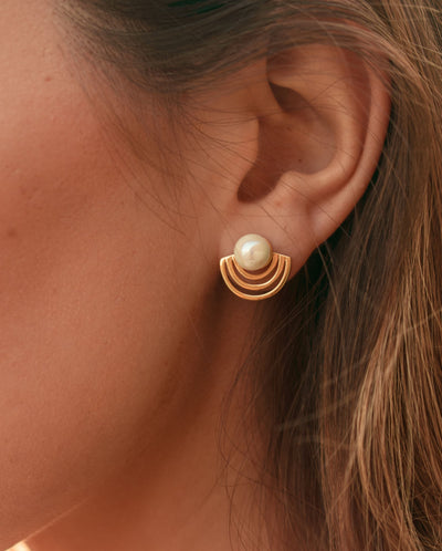 Radiate Pearl Stud Earrings - Gold